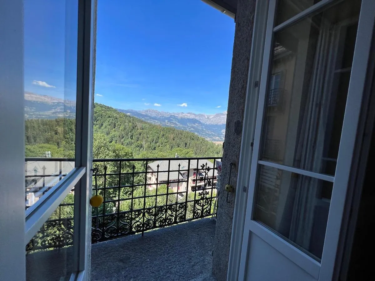 Onlysaintg - Apartment Bernadette Spacious 4 Bedrooms Great Views, 120 M2 Only 500M From The Centre And Ski Lift Great Year Round